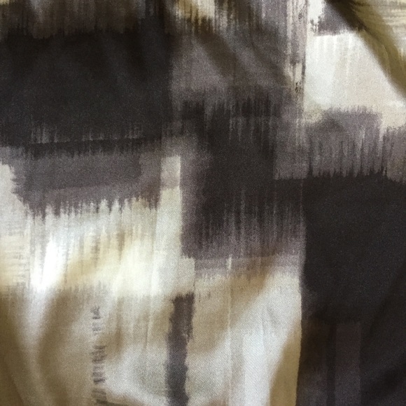 Chico’s Multi Tone Top Size 1 - Picture 4 of 4